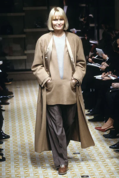 Look 12